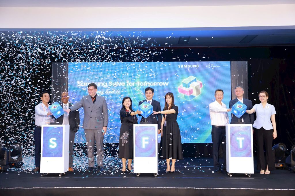 Samsung Việt Nam khởi động cuộc thi Solve for Tomorrow 2025 tại miền Nam