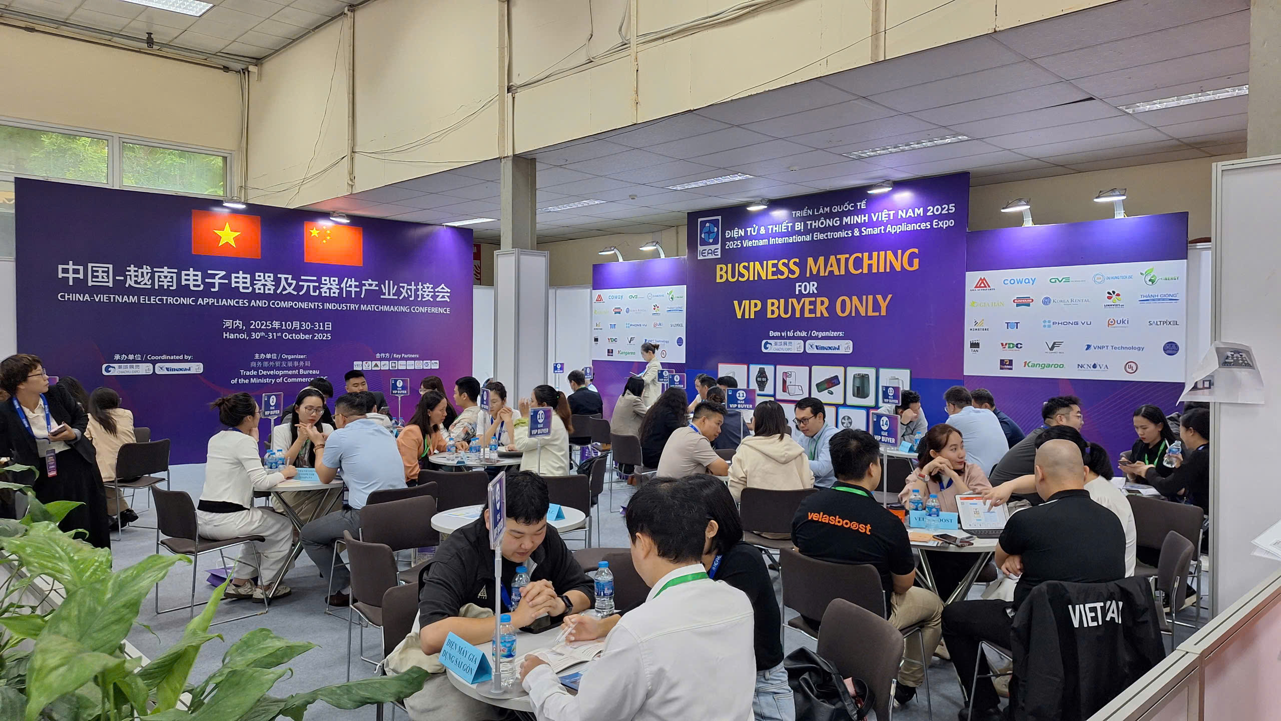 Triển lãm Quốc tế Điện tử và Thiết bị thông minh thu hút hơn 260 doanh nghiệp