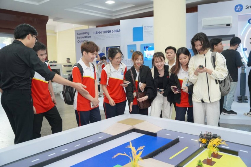 Samsung tiếp tục tổ chức SIC Tech Day 2025 tại Hà Nội: Mở rộng cơ hội nghề nghiệp cho sinh viên trong kỷ nguyên số