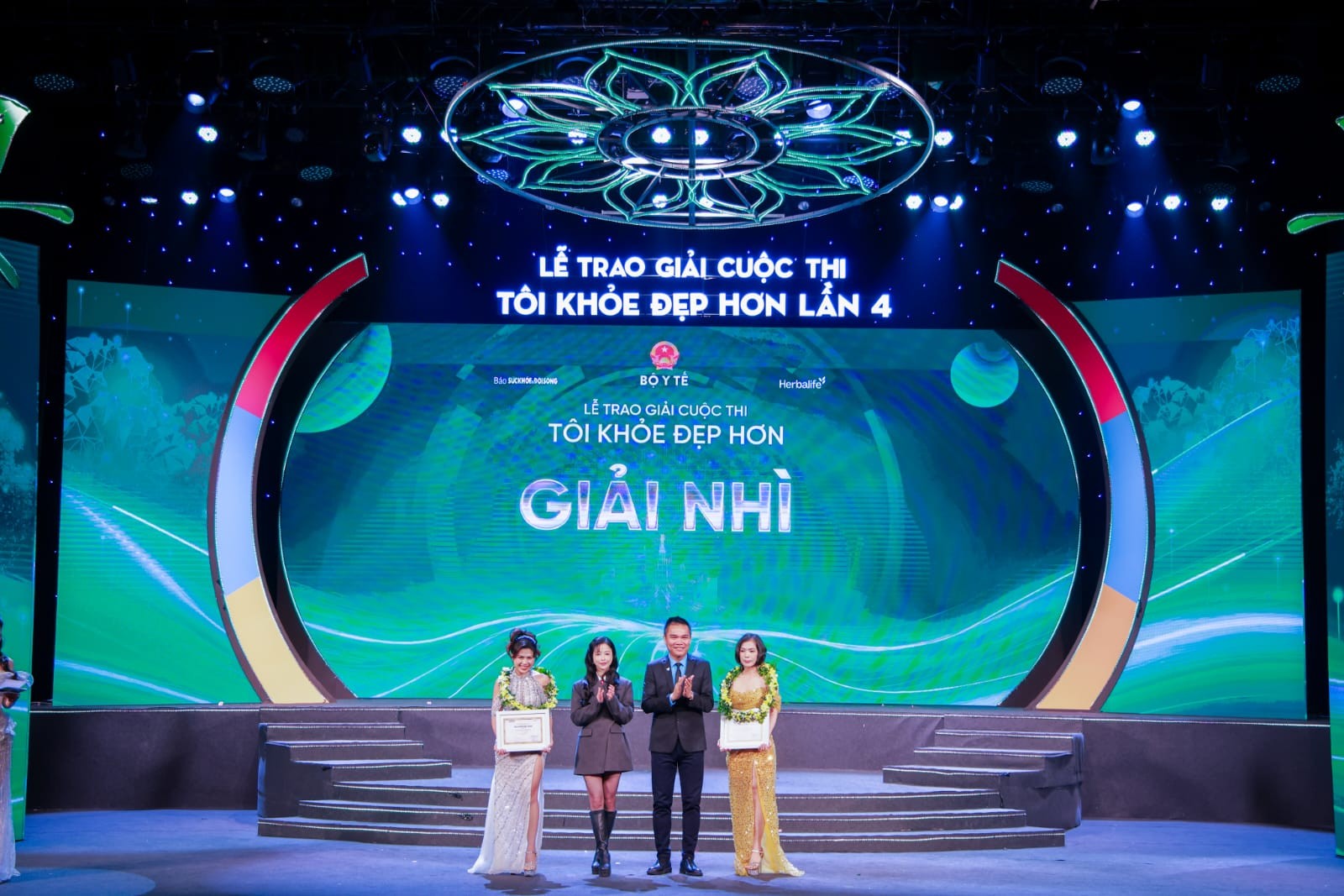 Herbalife Việt Nam đồng hành cùng Báo Sức khỏe và Đời sống tổ chức Lễ Trao Giải Cuộc Thi “Tôi Khỏe Đẹp Hơn 2025” vinh danh 12 ứng viên xuất sắc nhất từ hơn 4.000 bài dự thi 