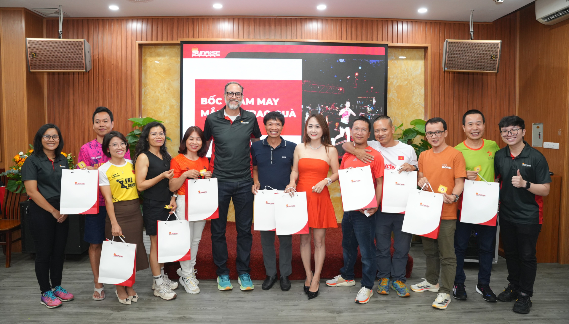Giải Marathon Quốc tế Hà Nội Techcombank tăng cường kết nối cộng đồng chạy bộ miền Bắc