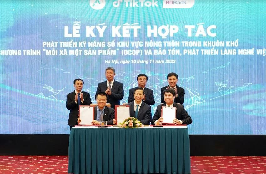 HDBank cùng Agritrade thúc đẩy tiêu thụ nông sản Việt trên nền tảng số