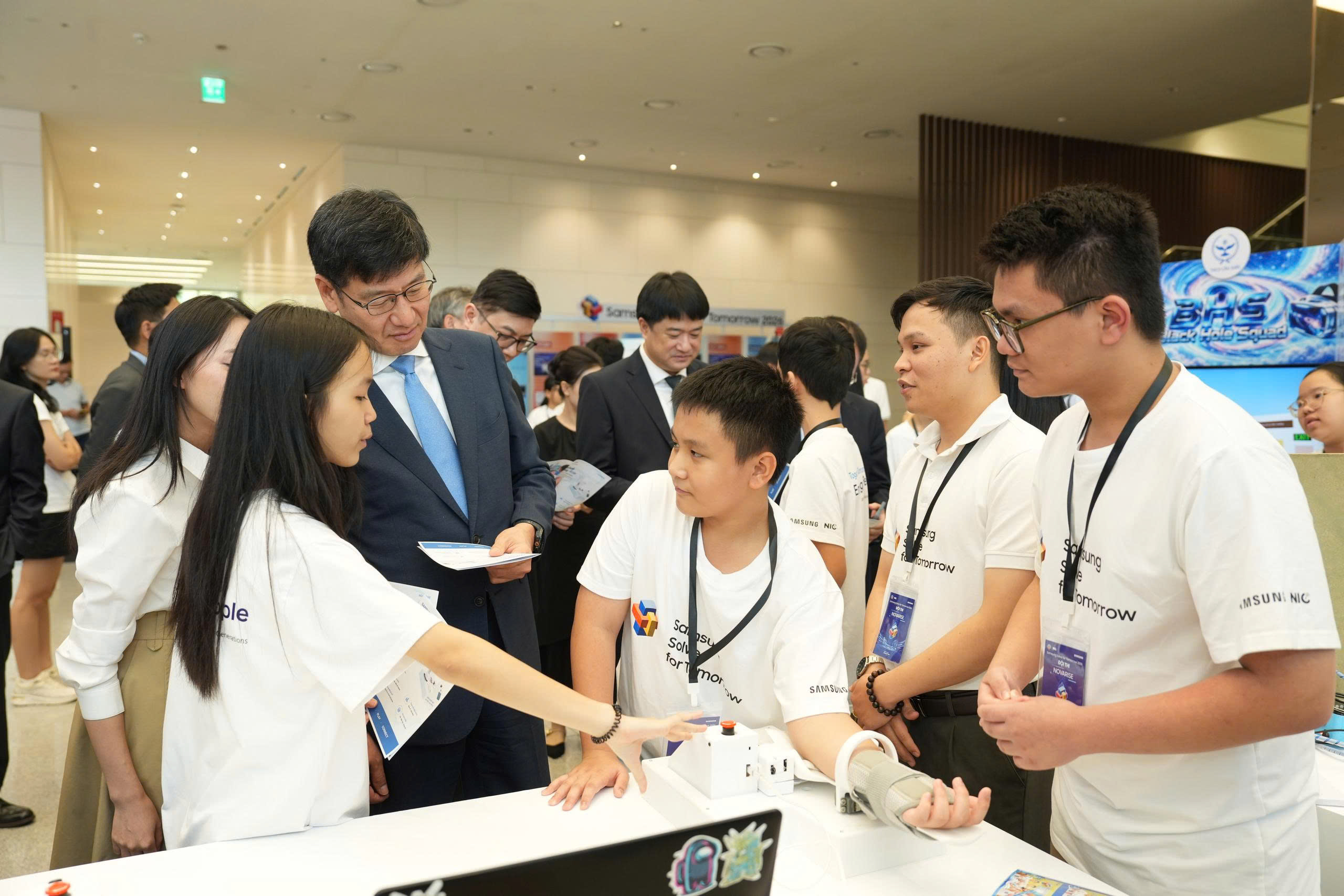 Vinh danh các tài năng trẻ xuất sắc tại Cuộc thi Samsung Solve for Tomorrow 2026